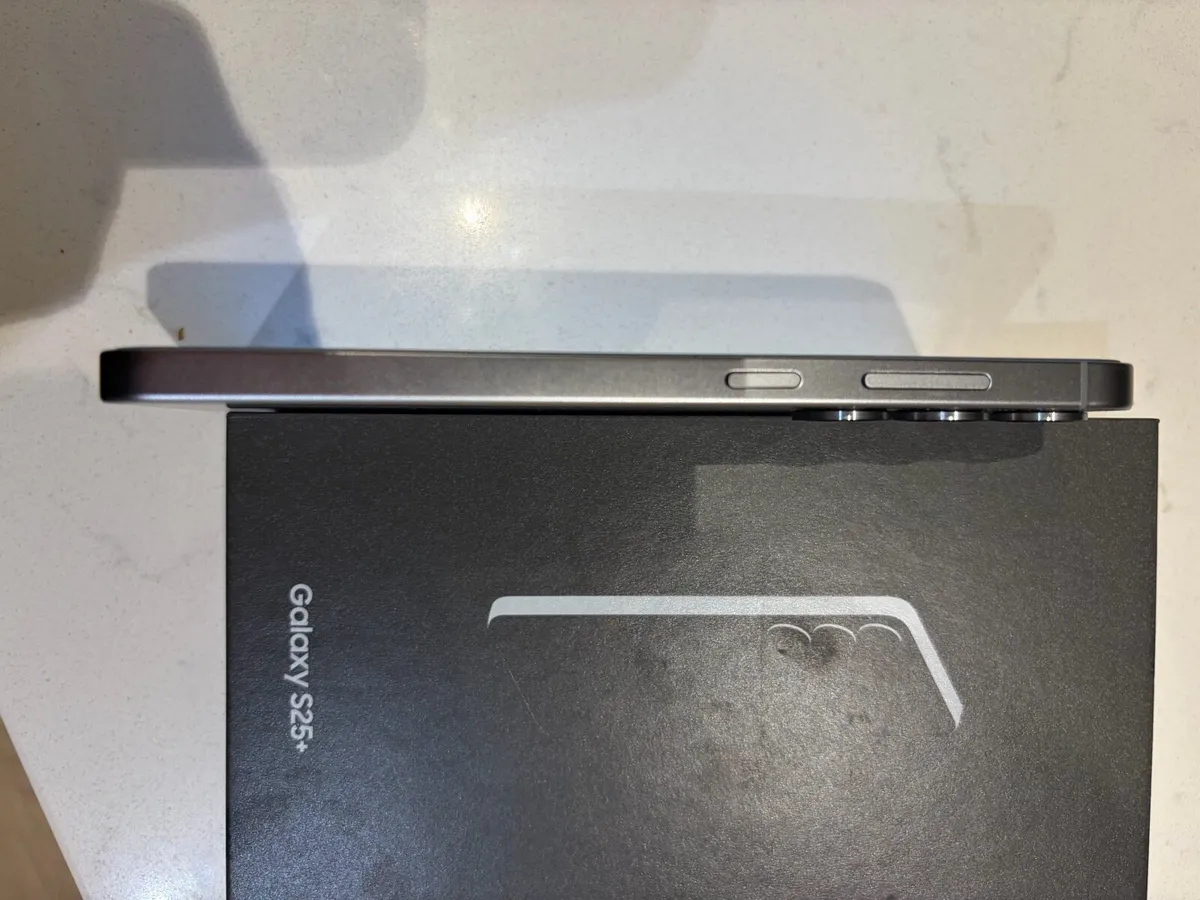 Galaxy S25 plus - Image 1