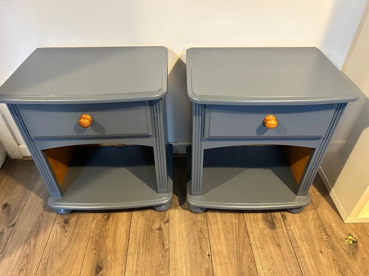 Pair of bedside lockers