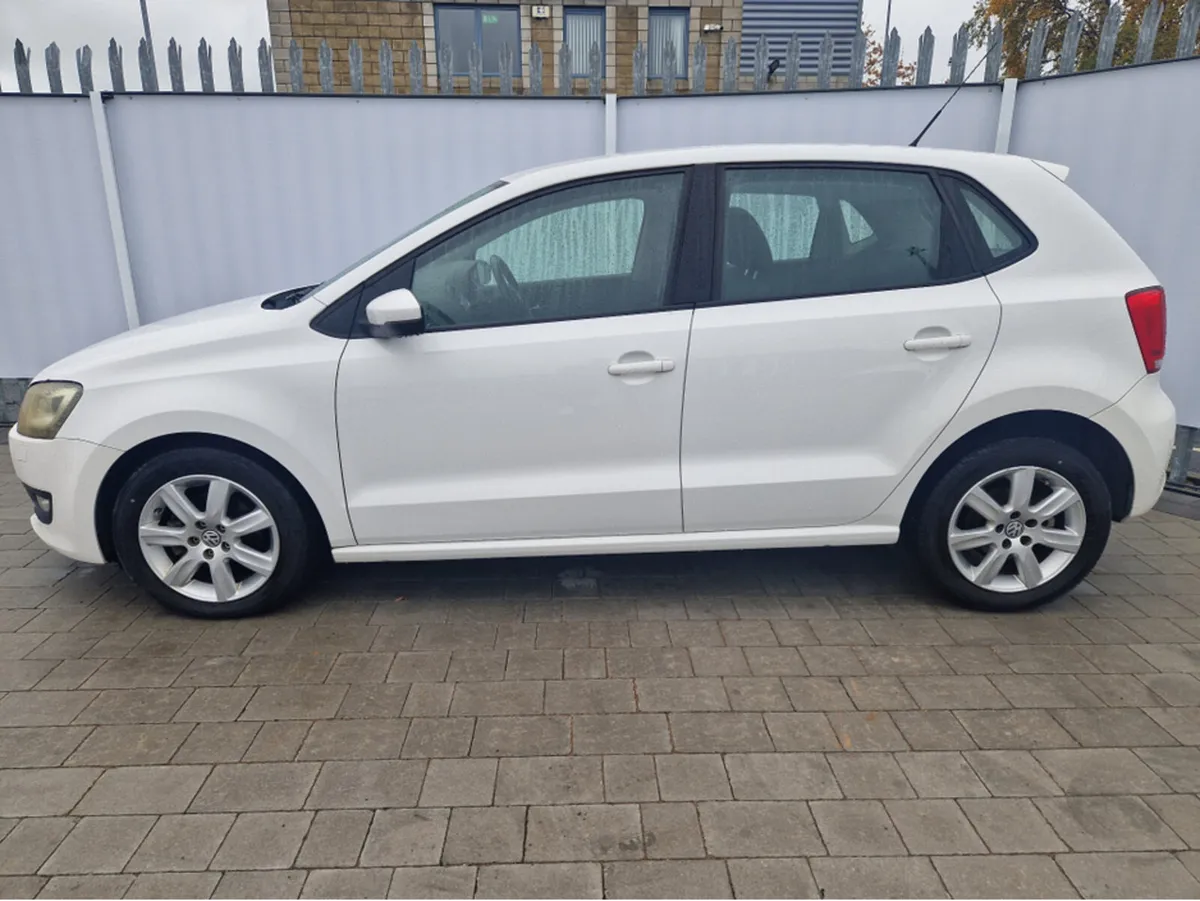 Volkswagen Polo 1.2 PETROL AUTO - Image 4