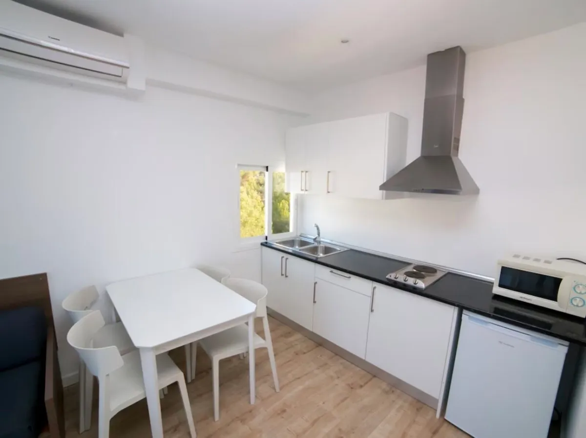 5 nights in Deya Apartments in Santa Ponsa - Image 2