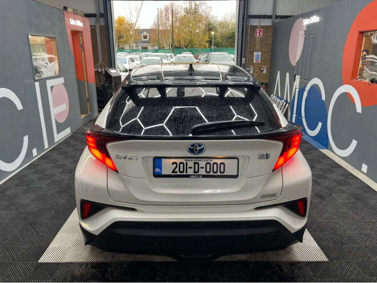 Toyota C-HR 2020 TOYOTA C-HR 1.8L HYBRID / 71K KMS - Image 3