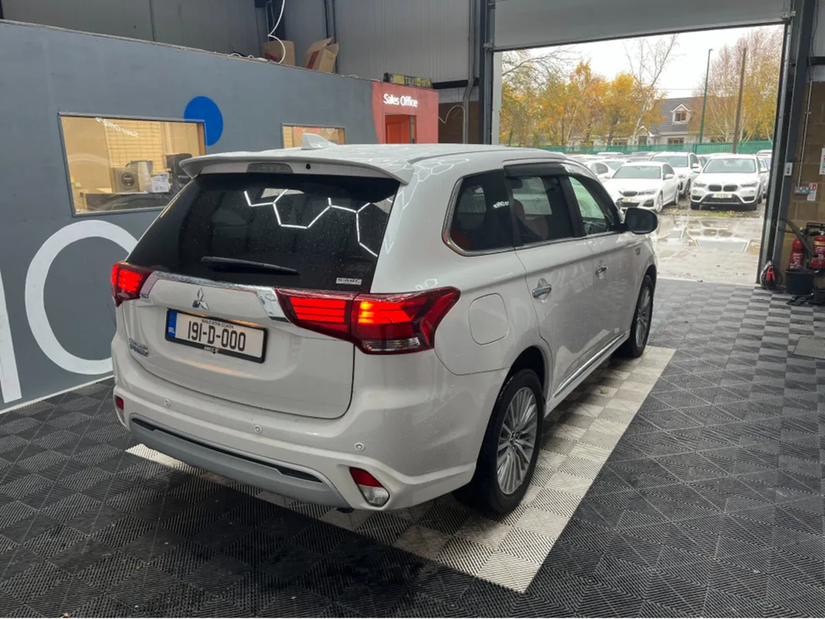 Mitsubishi Outlander 2019 MITSUBISHI OUTLANDER PHE - Image 2