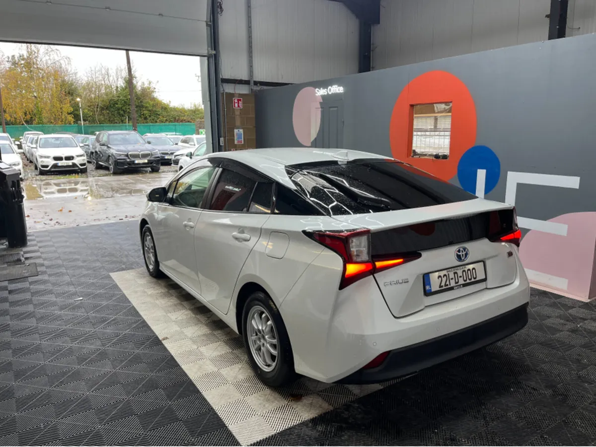 Toyota Prius 2022 TOYOTA PRIUS 1.8L HYBRID / 91K K - Image 4