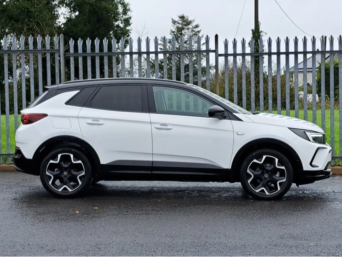 Opel Grandland GS 1.2TURBO 130BHP 8 SPEED AUTOMATI - Image 3