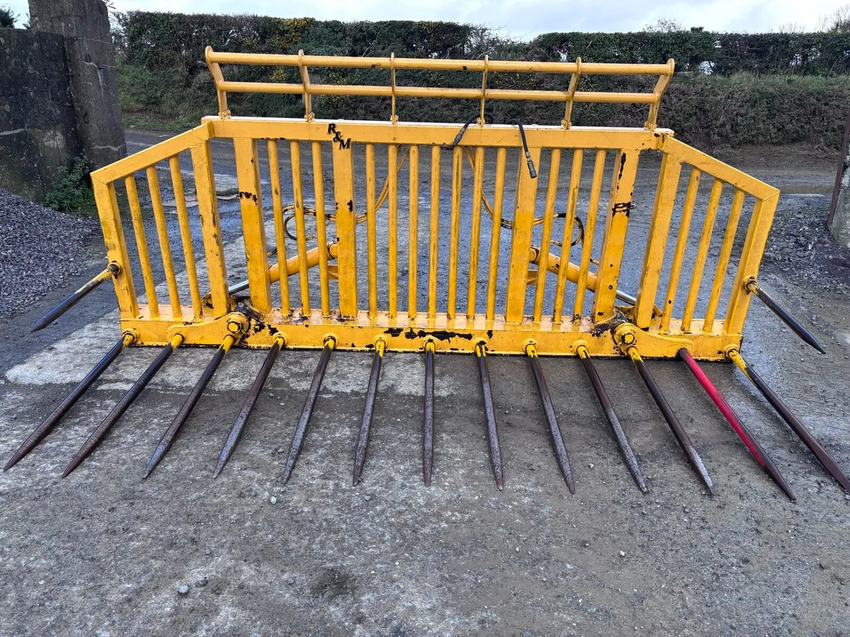 R&M 12ft folding silage fork - Image 4