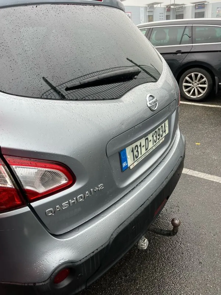 2013 Nissan Qashqai+2 - Image 2