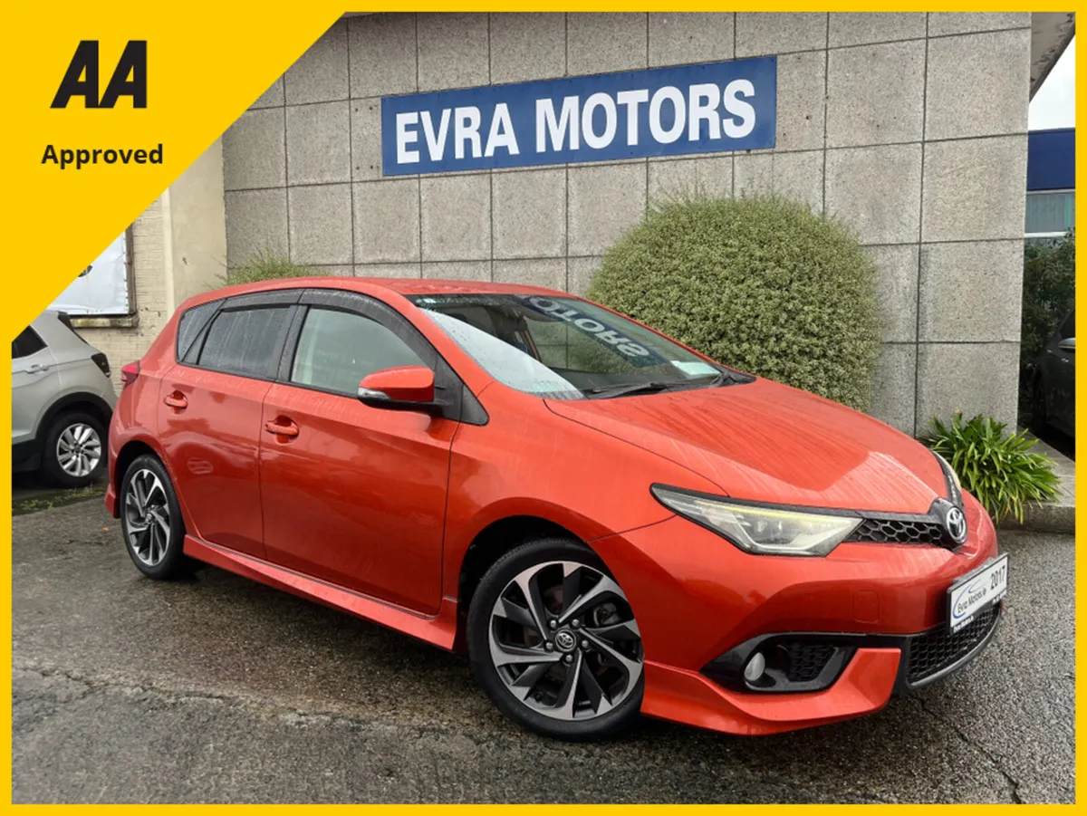 Toyota Auris RS 1.8 PETROL MANUAL //REVERSE CAMERA - Image 2
