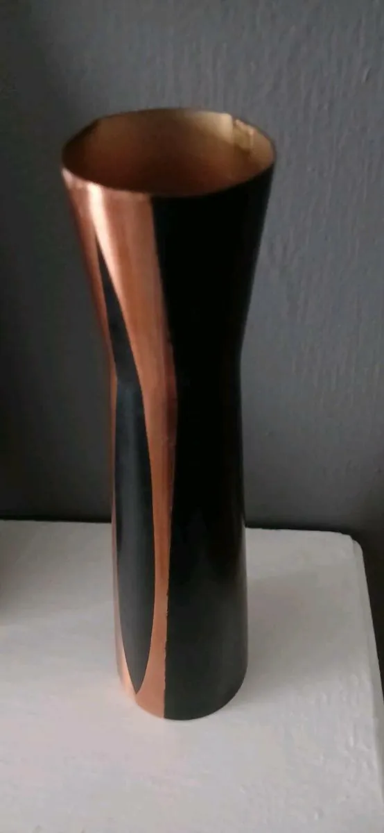 Mid-Century Bud Vase - Image 3