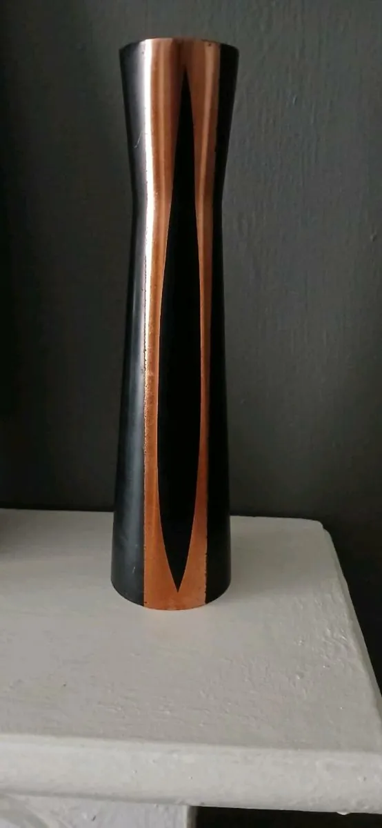 Mid-Century Bud Vase - Image 4