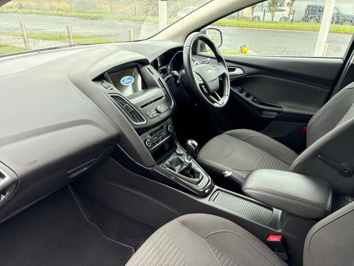 Ford Focus TITANIUM 1.5 TD 95PS 6SPEED 4DR - Image 3