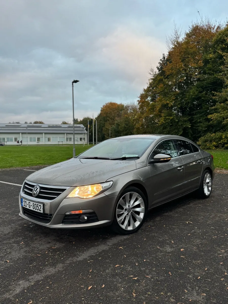 Volkswagen CC 2.0 TDI (2011) - Image 1