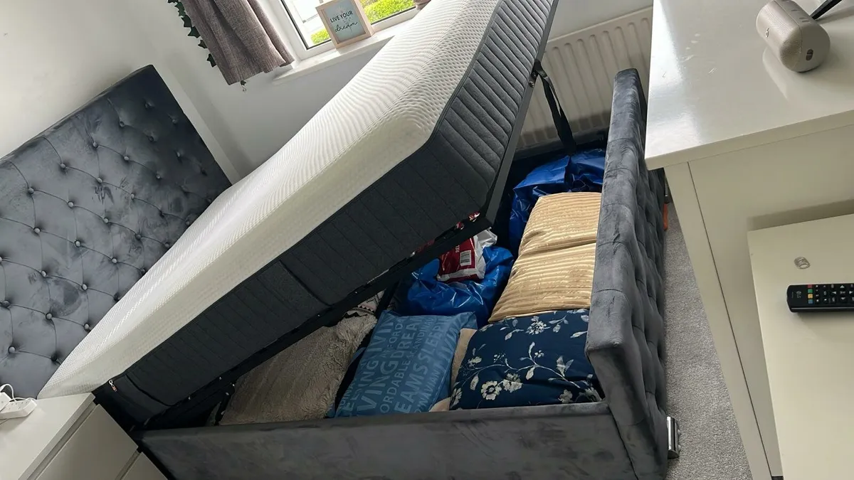 Storage beds - Image 1