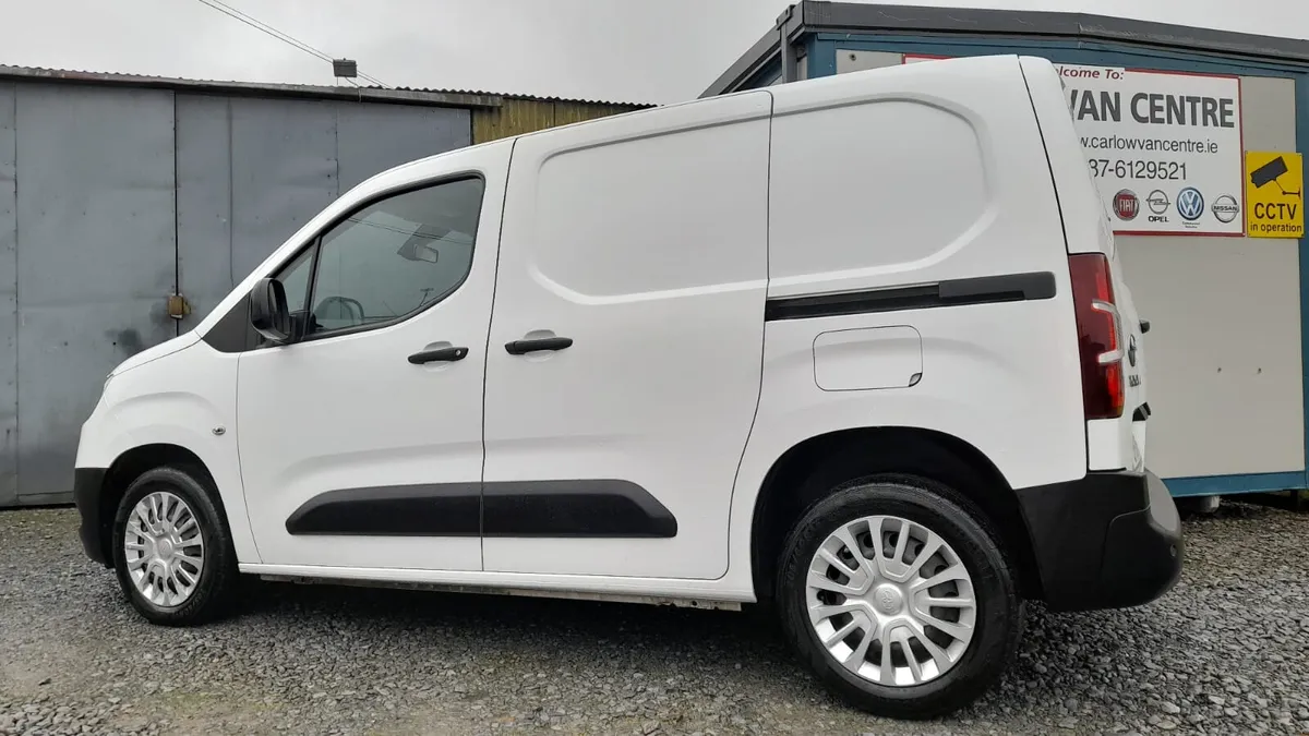211 Toyota Proace City 1.5 d Icon - Image 3