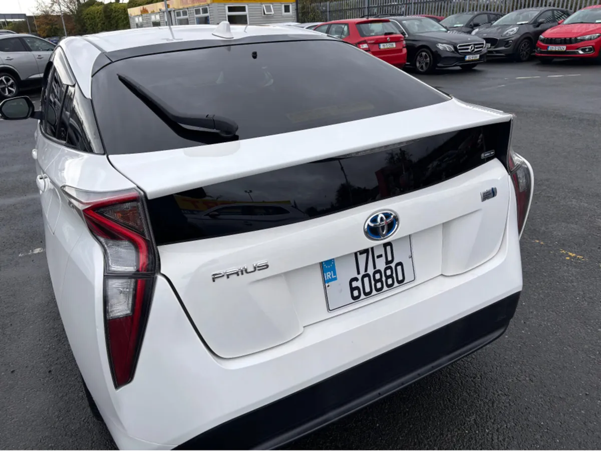 Toyota Prius Hybrid Self Charging 5DR AUTO - Image 3