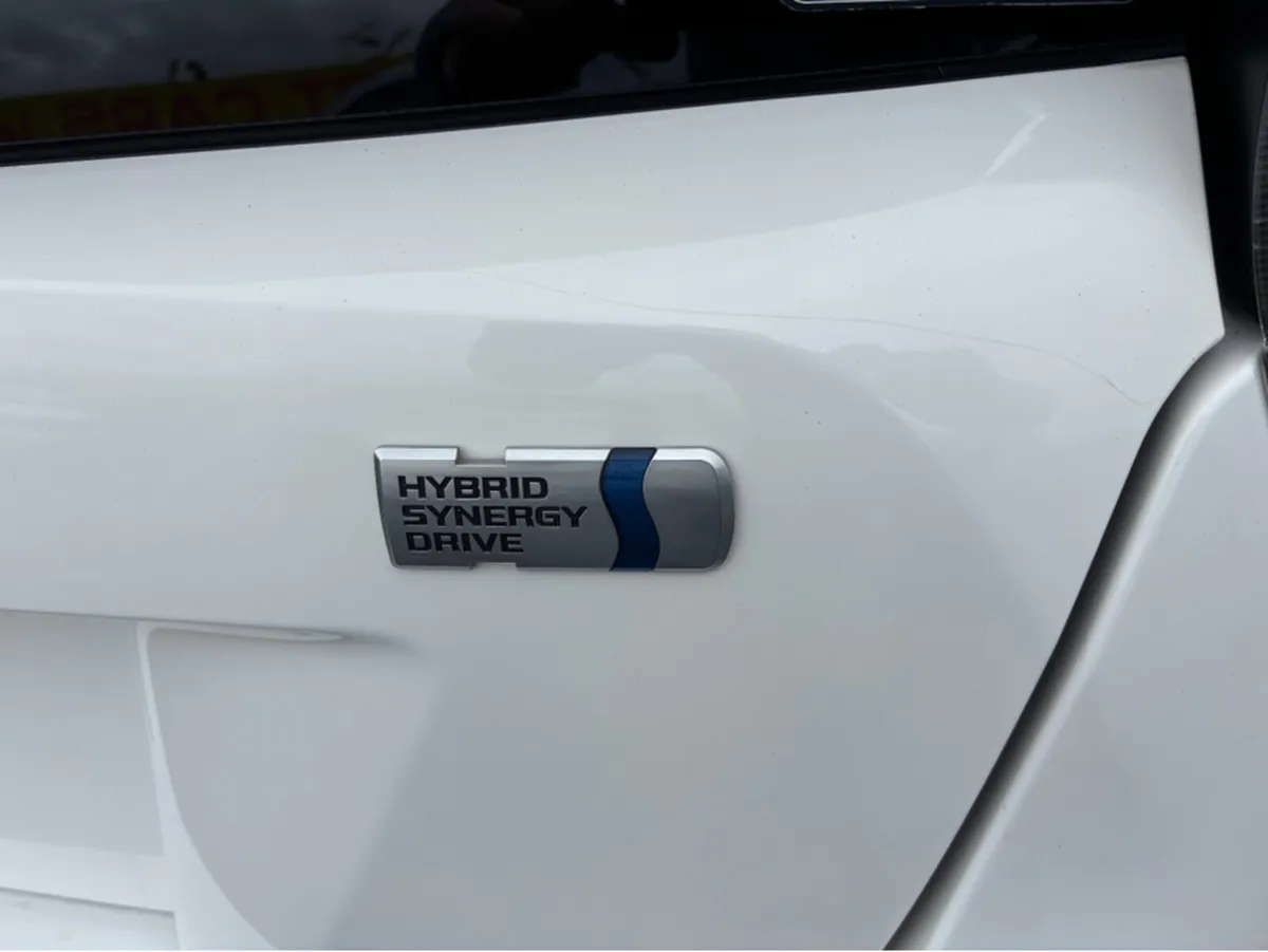 Toyota Prius Hybrid Self Charging 5DR AUTO - Image 4