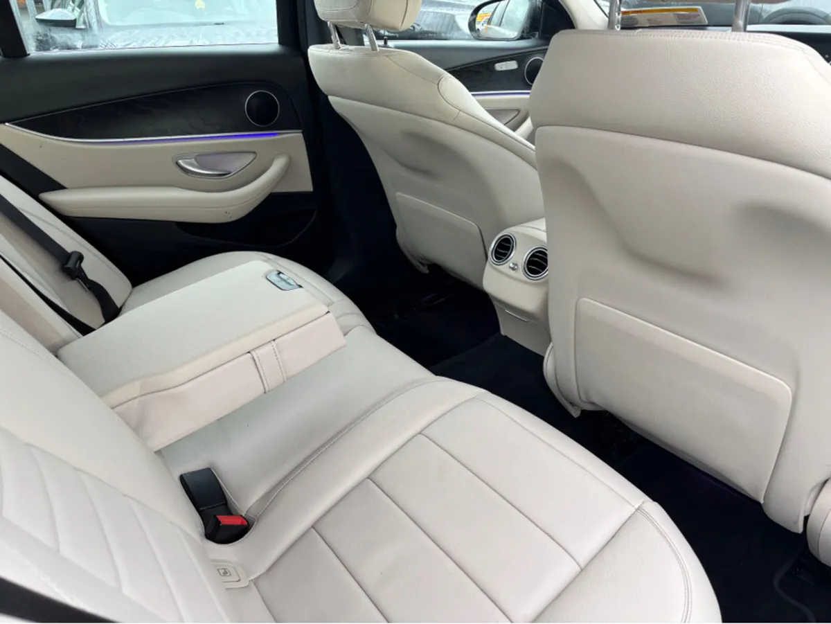 Mercedes-Benz E-Class 220 D AVANTGARDE 4DR AUTO - Image 3