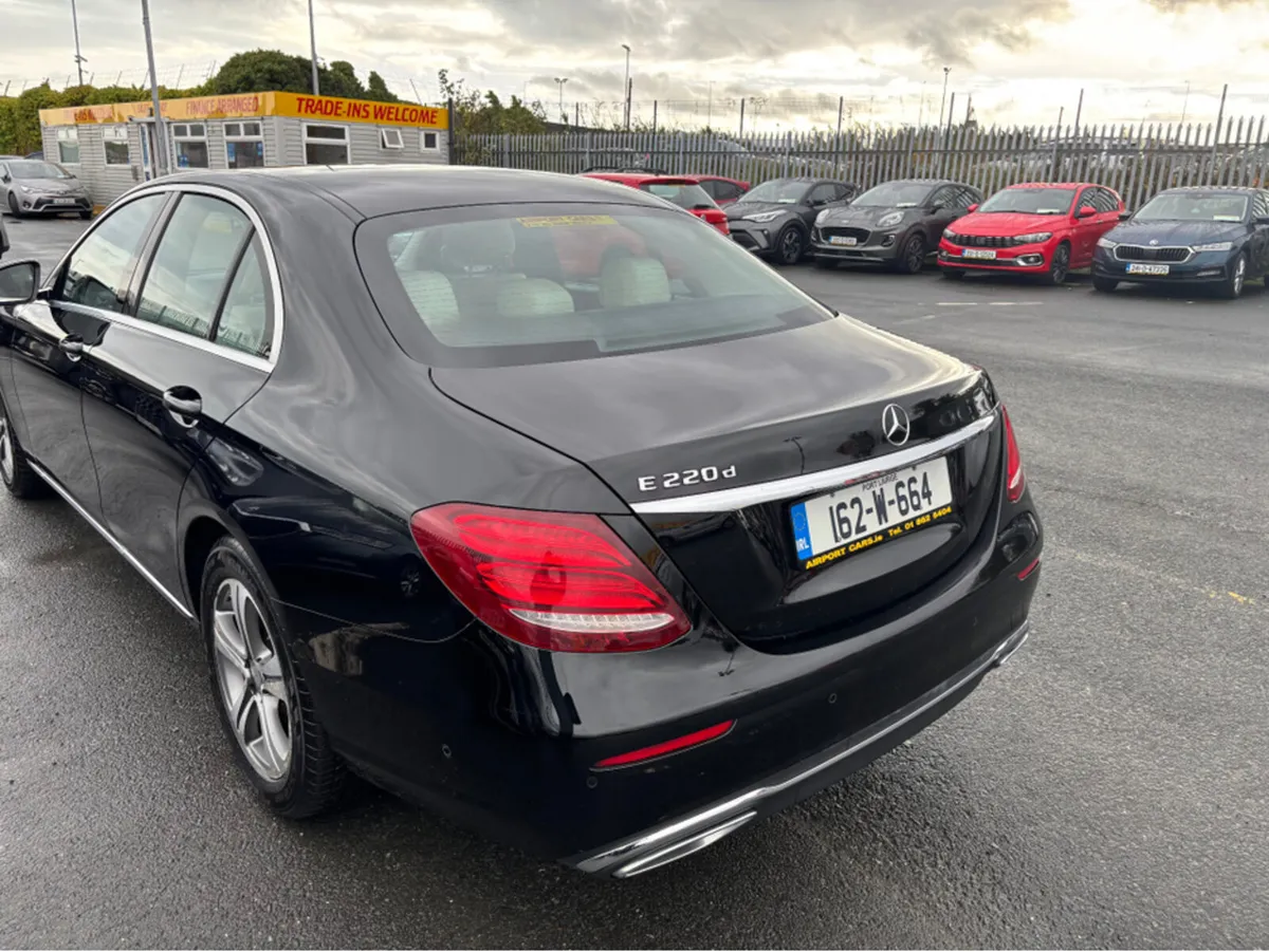 Mercedes-Benz E-Class 220 D AVANTGARDE 4DR AUTO - Image 4