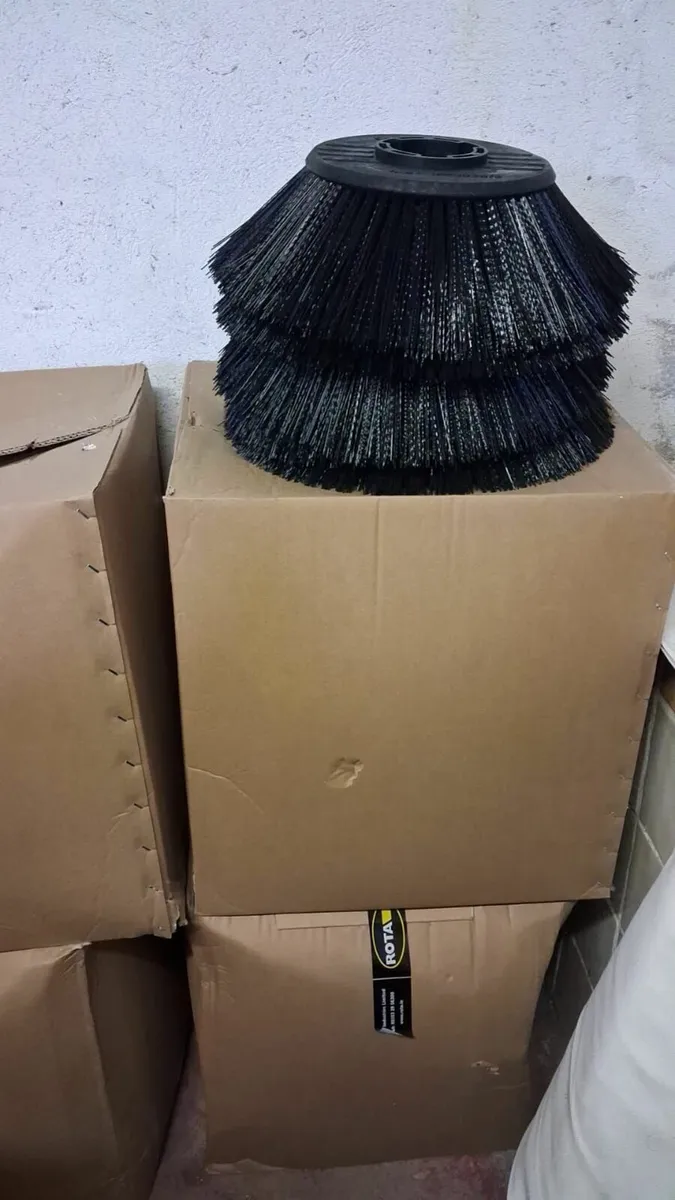 Tennant or Applied sweeper - Image 1