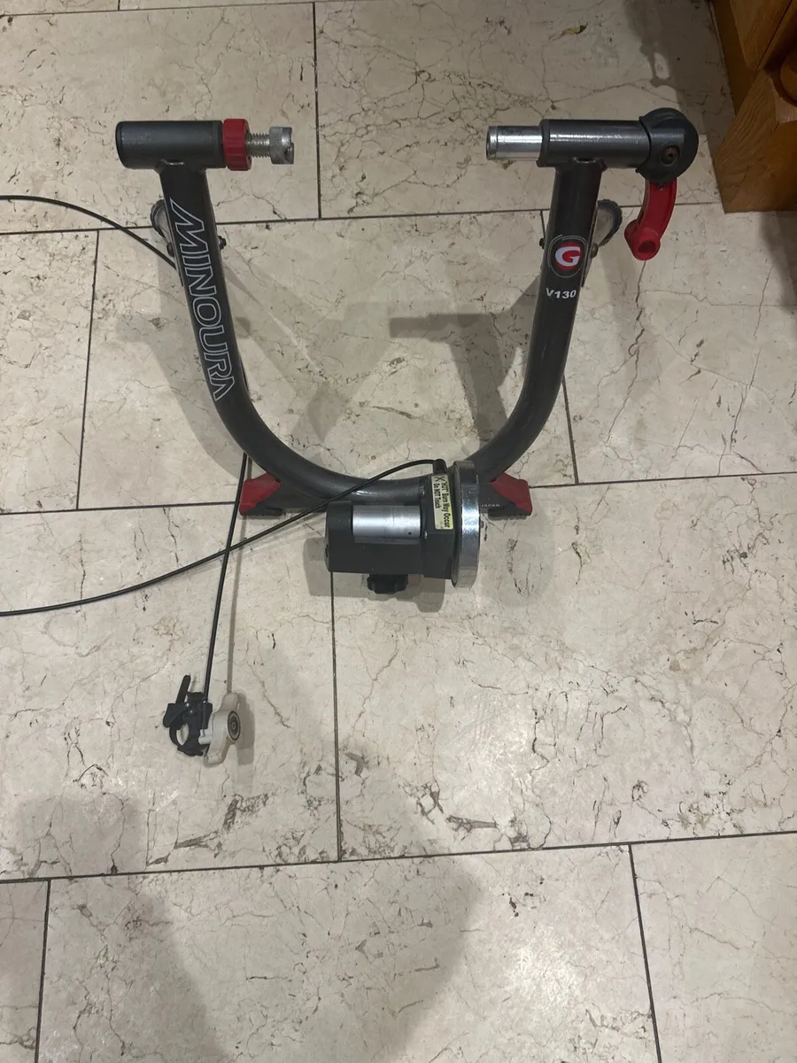 Bike Trainer Minoura - Image 1