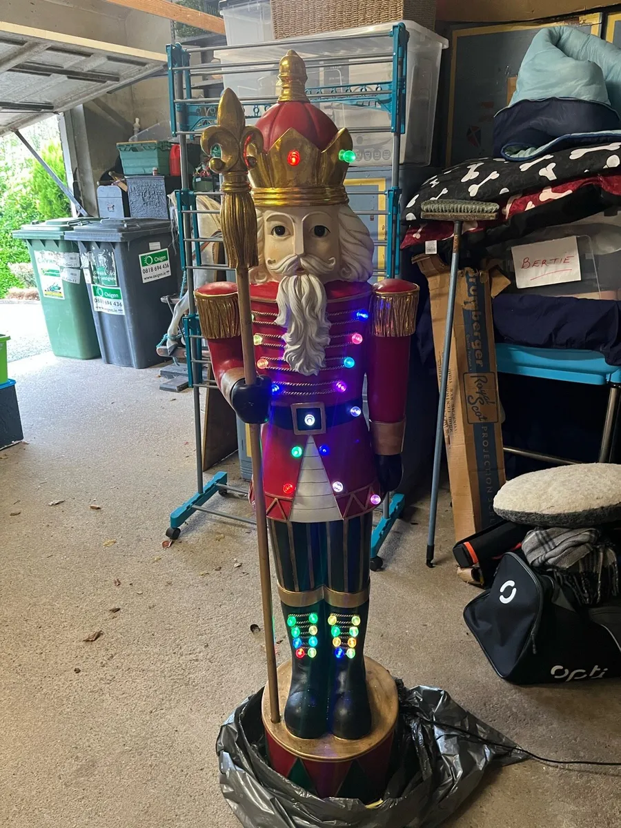 Christmas Nutcracker soldier plug in - Image 1