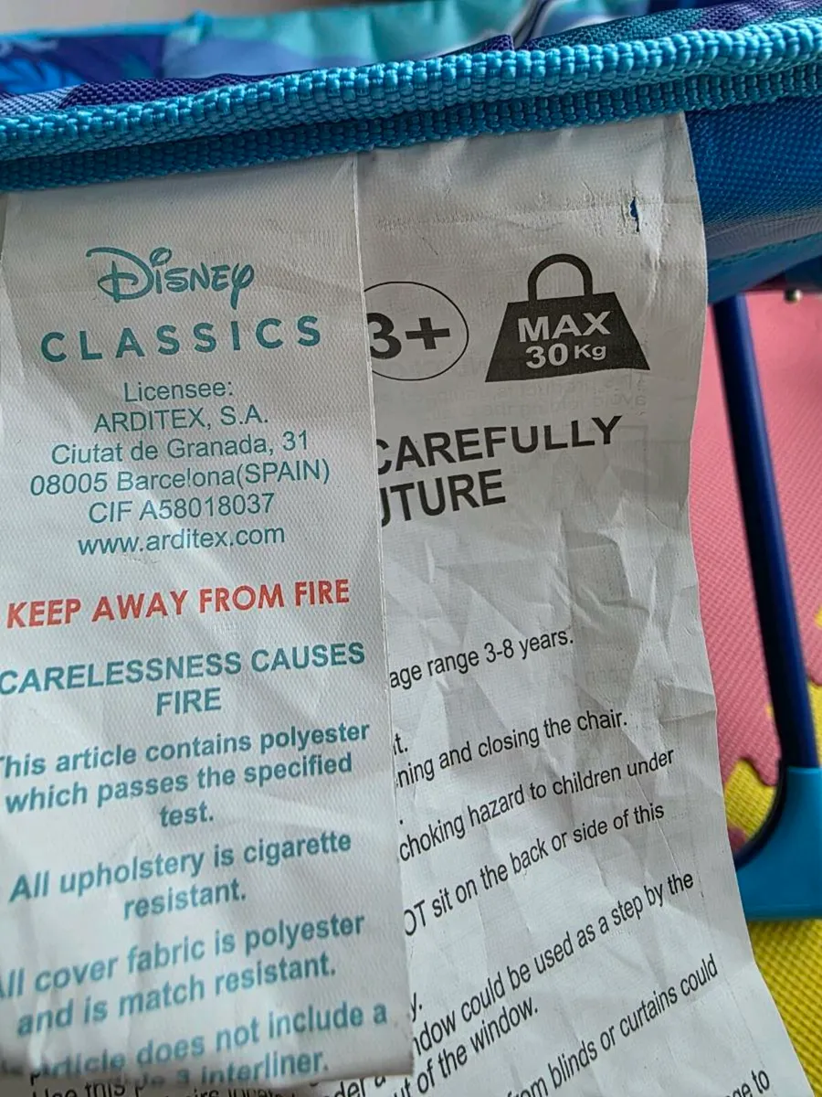 Stitch chair and toys - Image 4