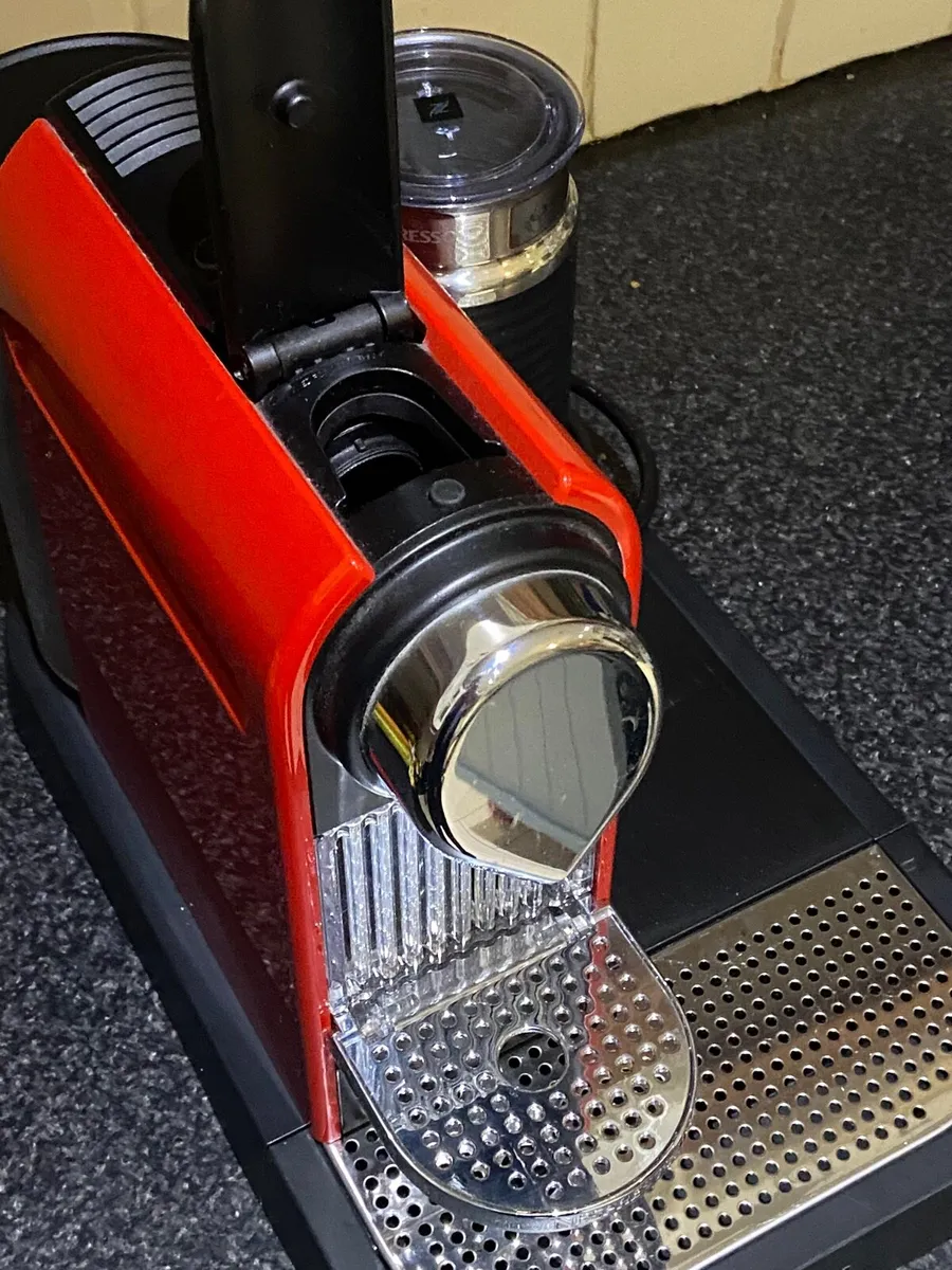 Nespresso coffee machine - Image 3