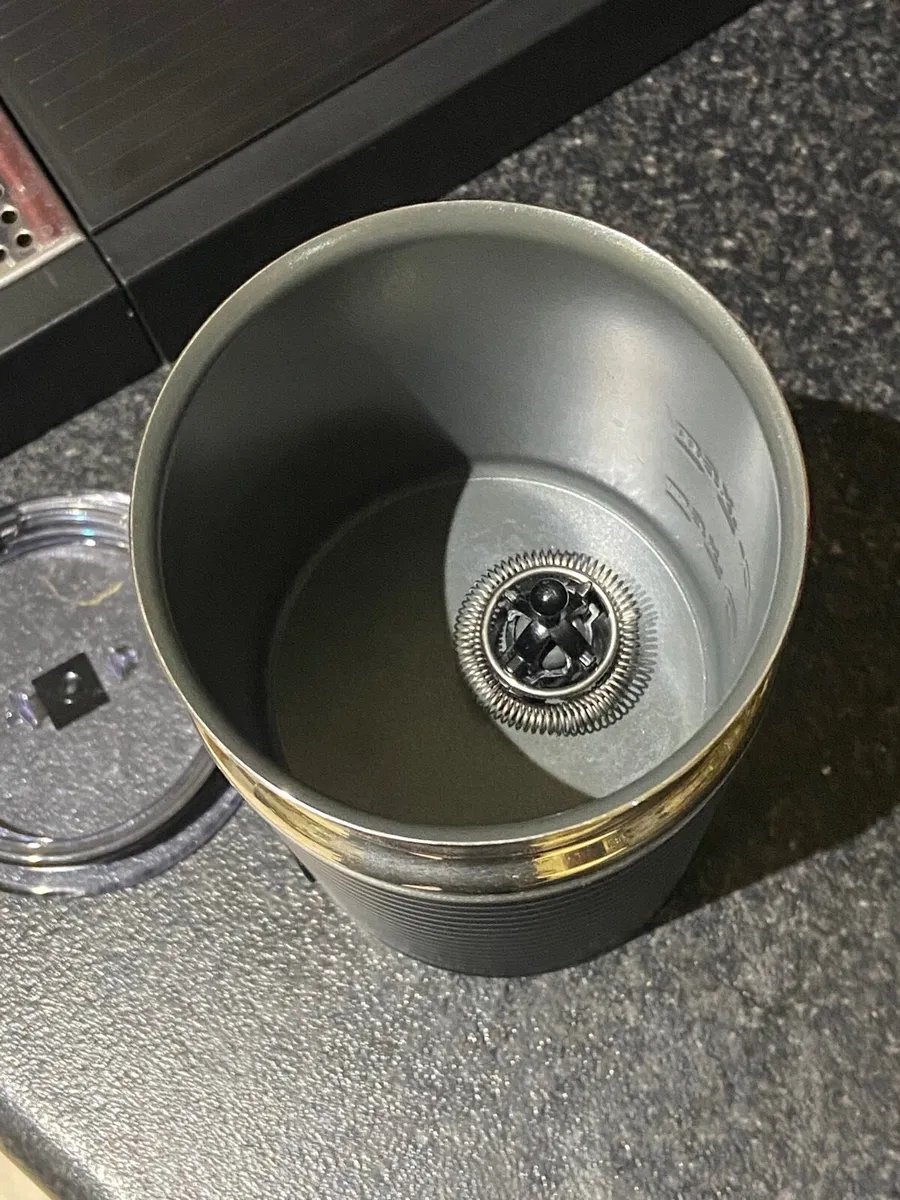 Nespresso coffee machine - Image 4