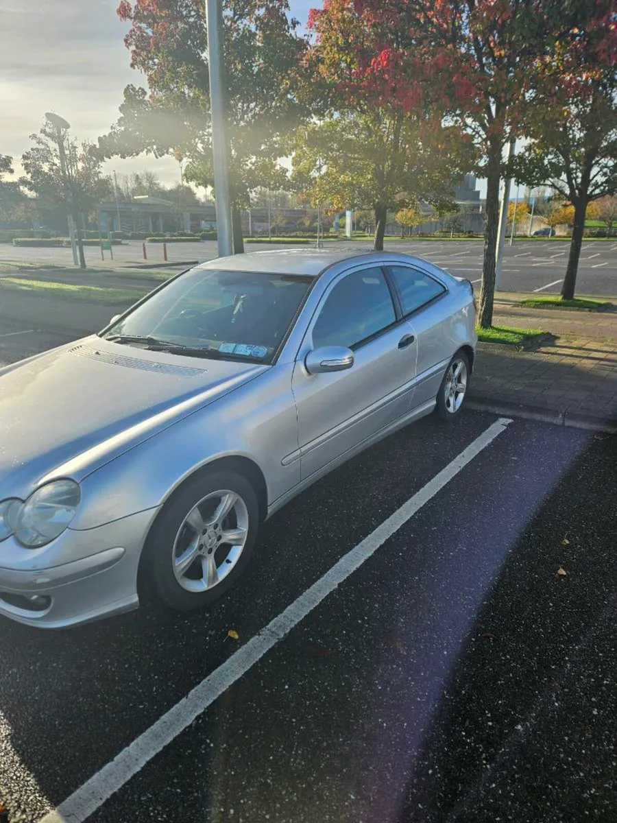 2005 Mercedes c180 kompressor 3 door - Image 3