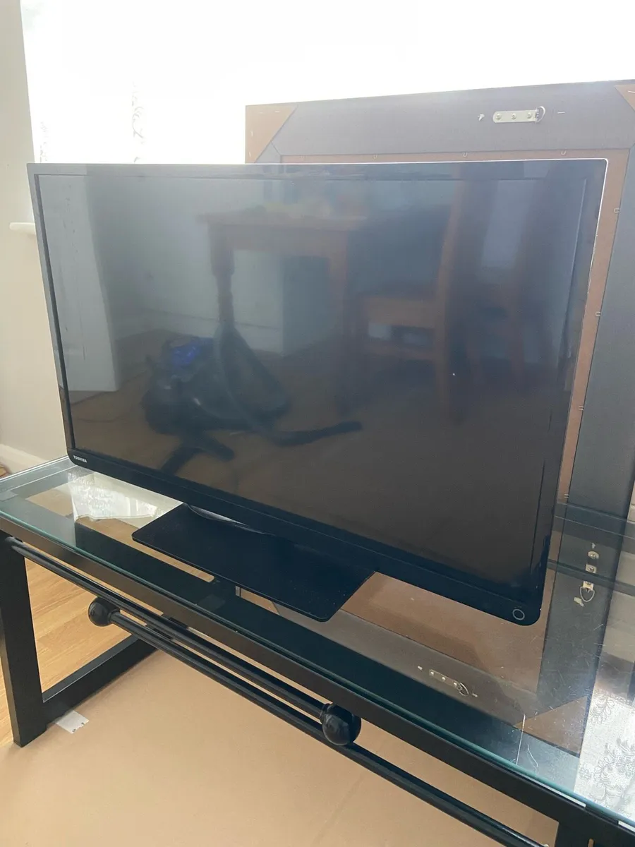 Flat screen T V - Image 1