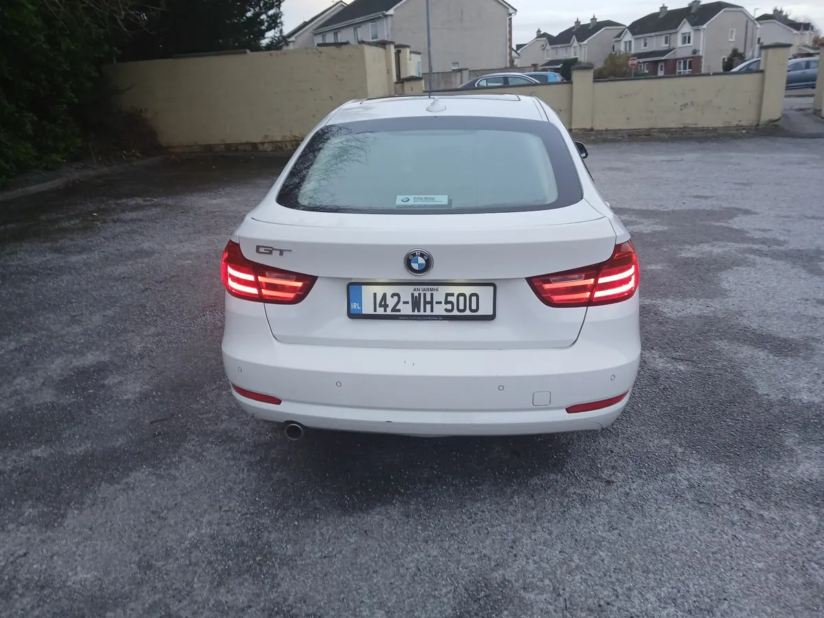 BMW GT 3-Series 2014 white - Image 4