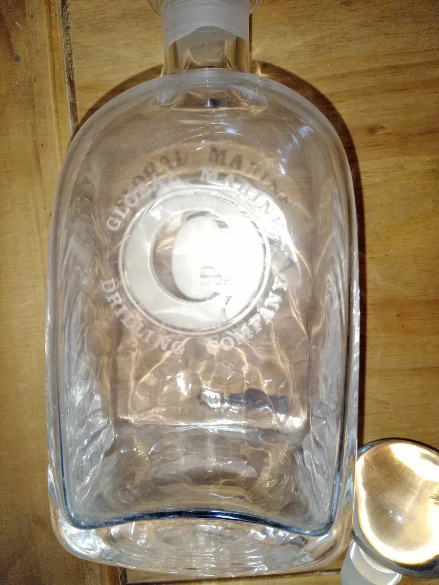 Unused heavy whiskey decanter - Image 4