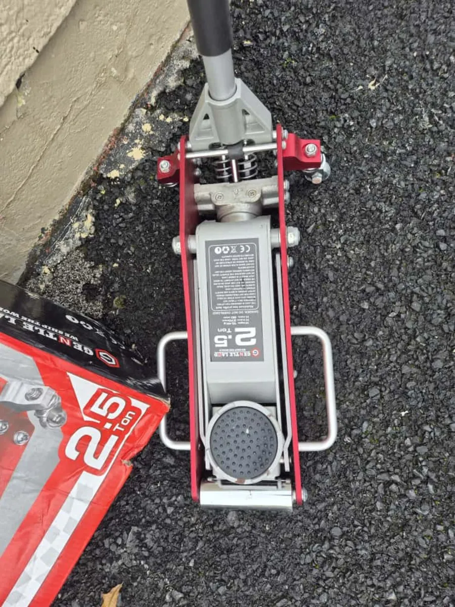 Low profile Jack - Image 2