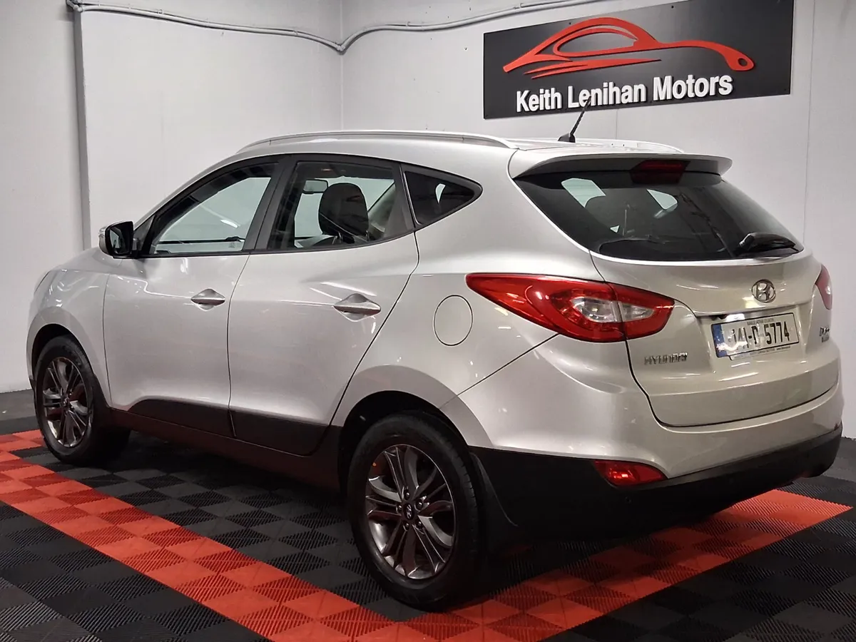 2014Hyundai ix35 **VERY LOW MILEAGE** - Image 3