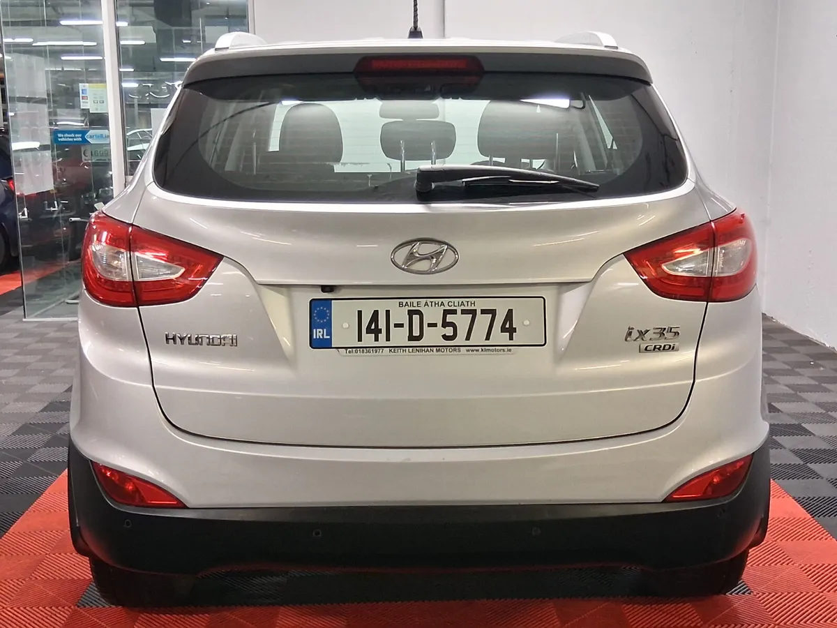 2014Hyundai ix35 **VERY LOW MILEAGE** - Image 4