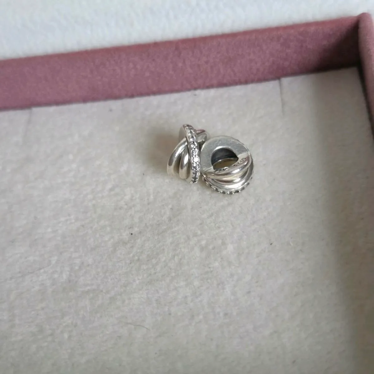 Pandora separately charm round sparkly - Image 1