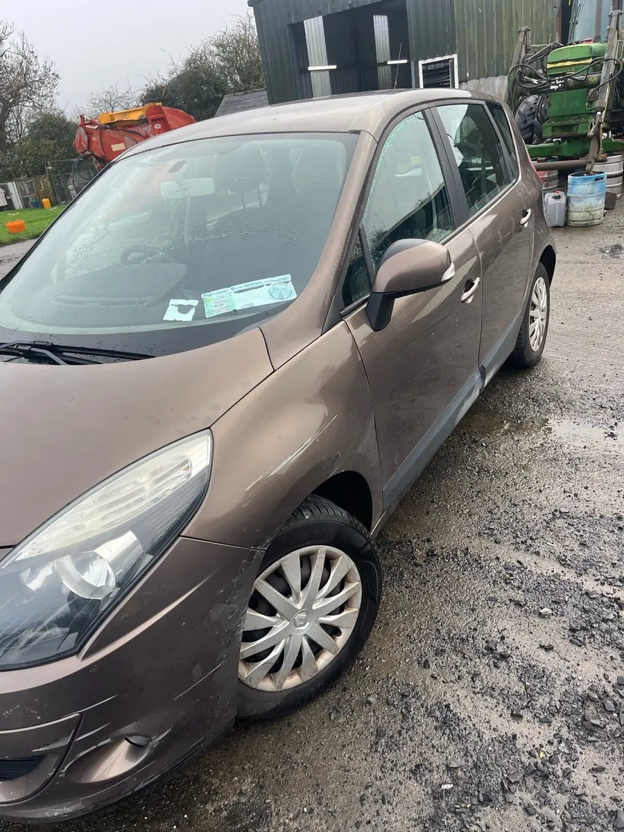 2011 Renault scenic - Image 3