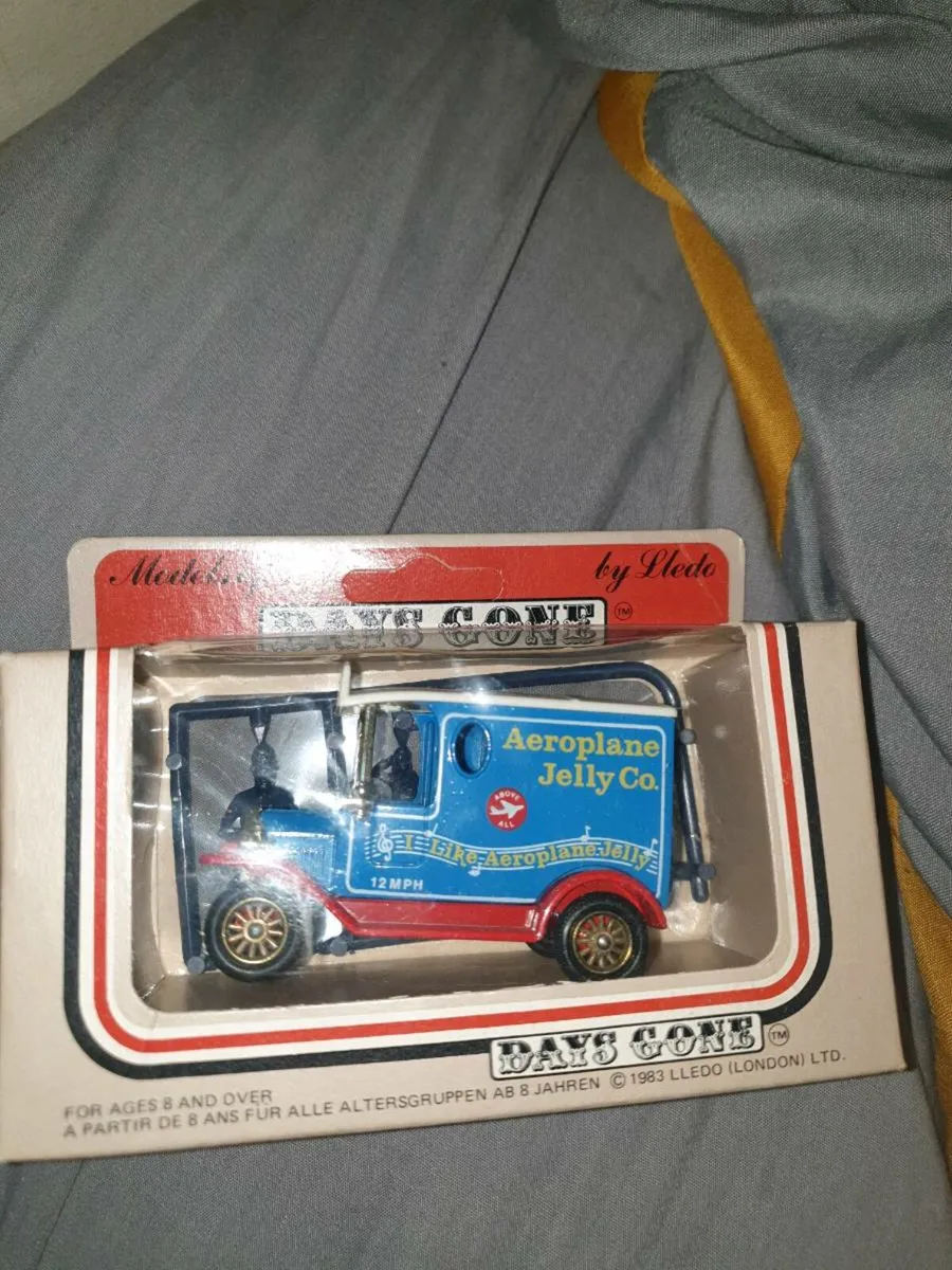 DAYS GONE BUY MODEL .DIE.CAST - Image 2