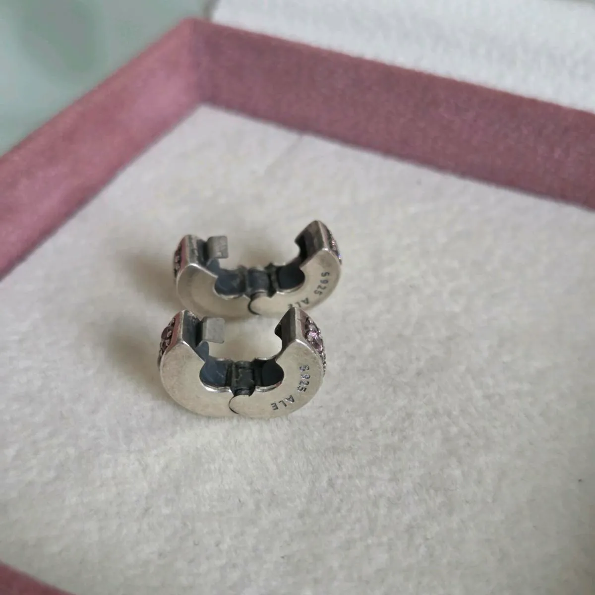 Pandora charm clips sparkly pink - Image 4