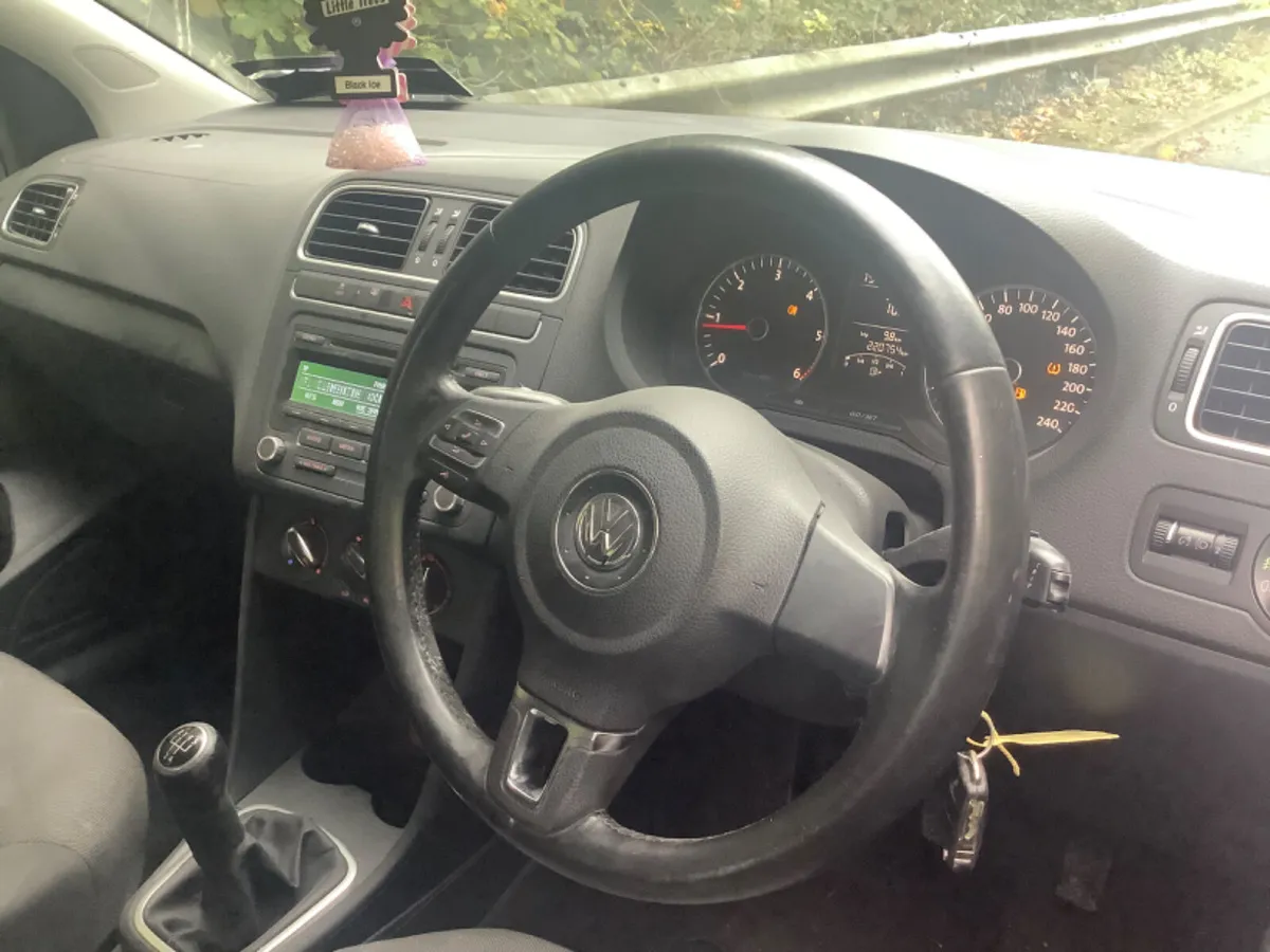 2012 1.2 TDI 75BHP COMFORTLINE VW POLO NEW TEST - Image 4