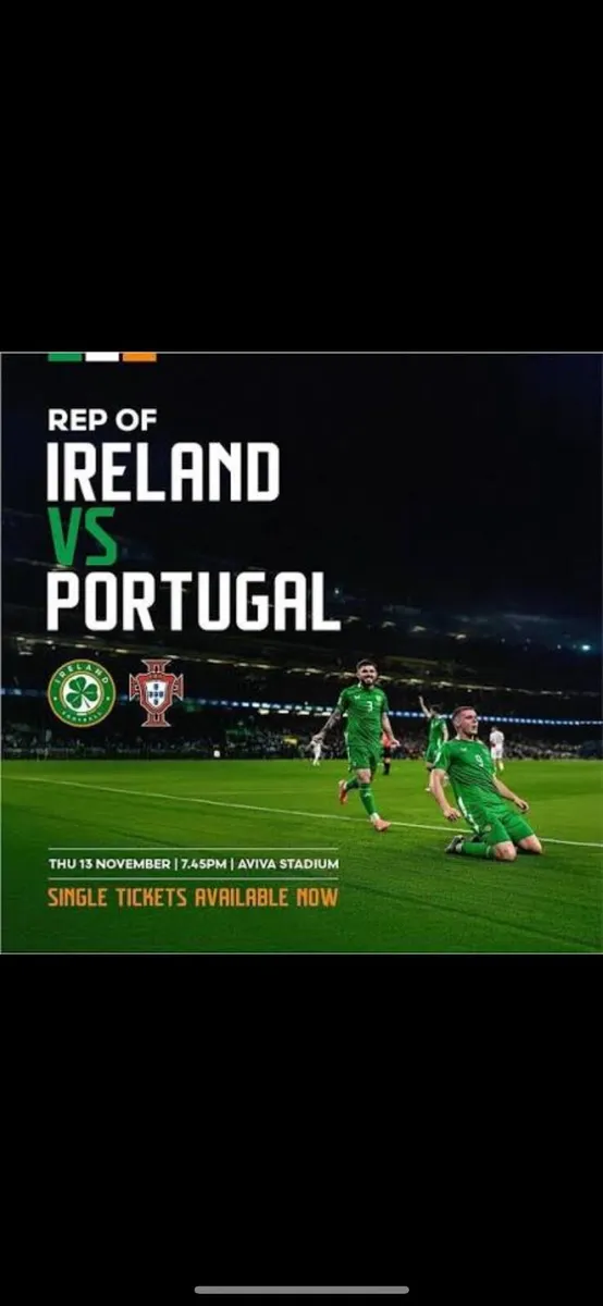 3 Available ! Seated together