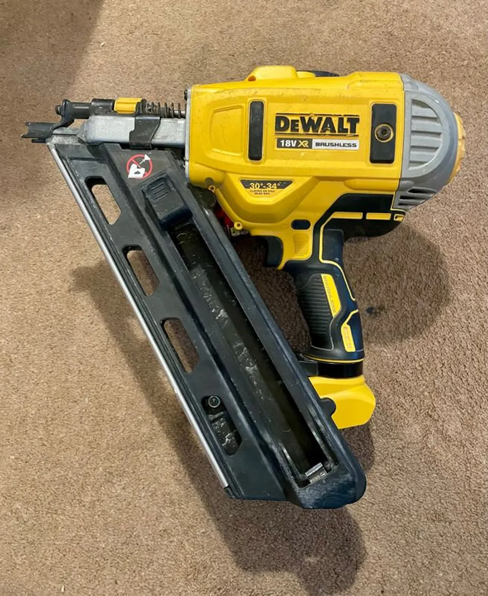 De Walt Framing Nailer