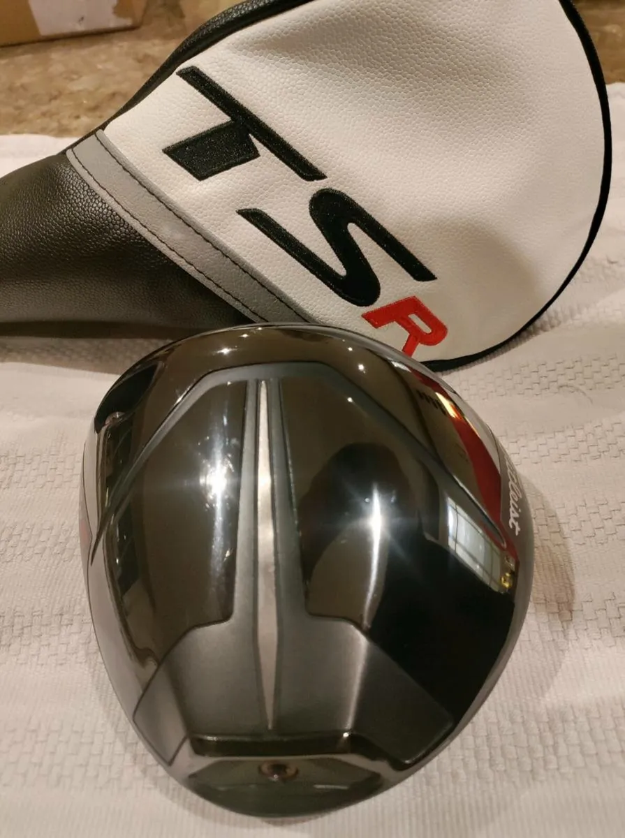 Titleist TSr2 LH Driver head and cover New - Image 3