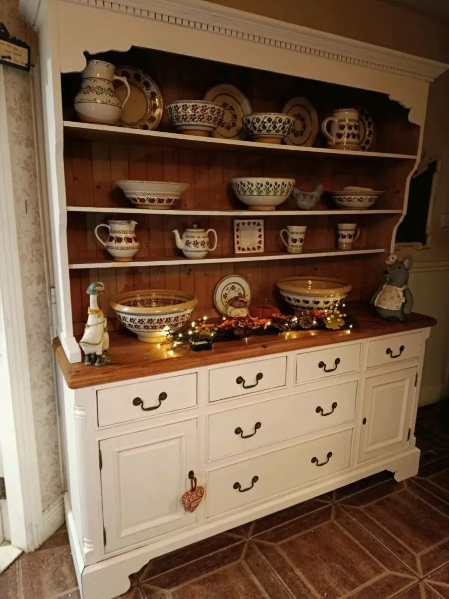 Kitchen dresser delivery arranged - Image 2