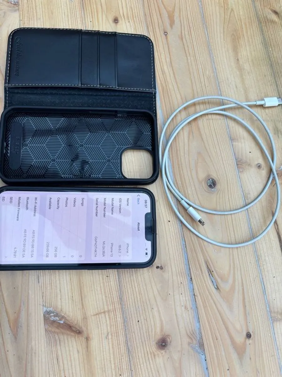 iPhone 13 - Image 1