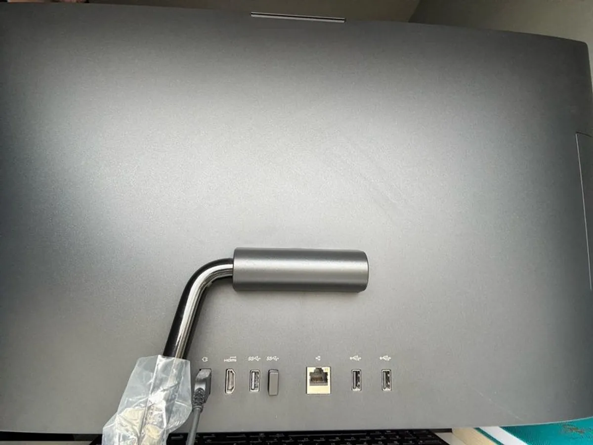 Lenovo All in One PC - Image 4