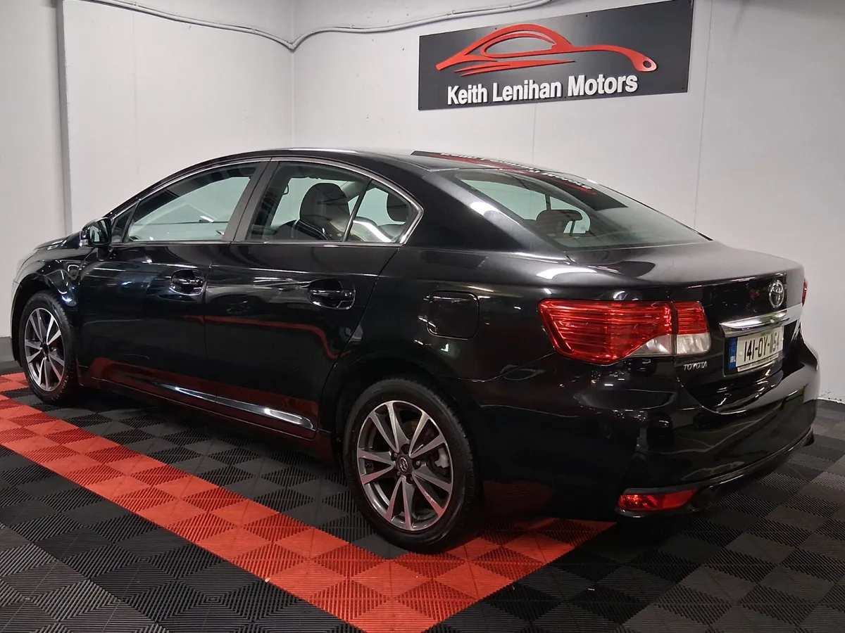2014 Toyota Avensis **LOW MILEAGE** - Image 3