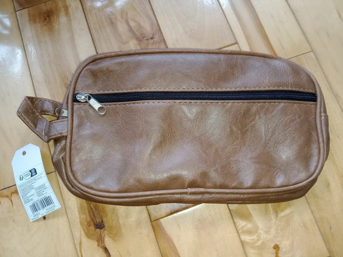 New with tags mens toiletries bag - Image 2