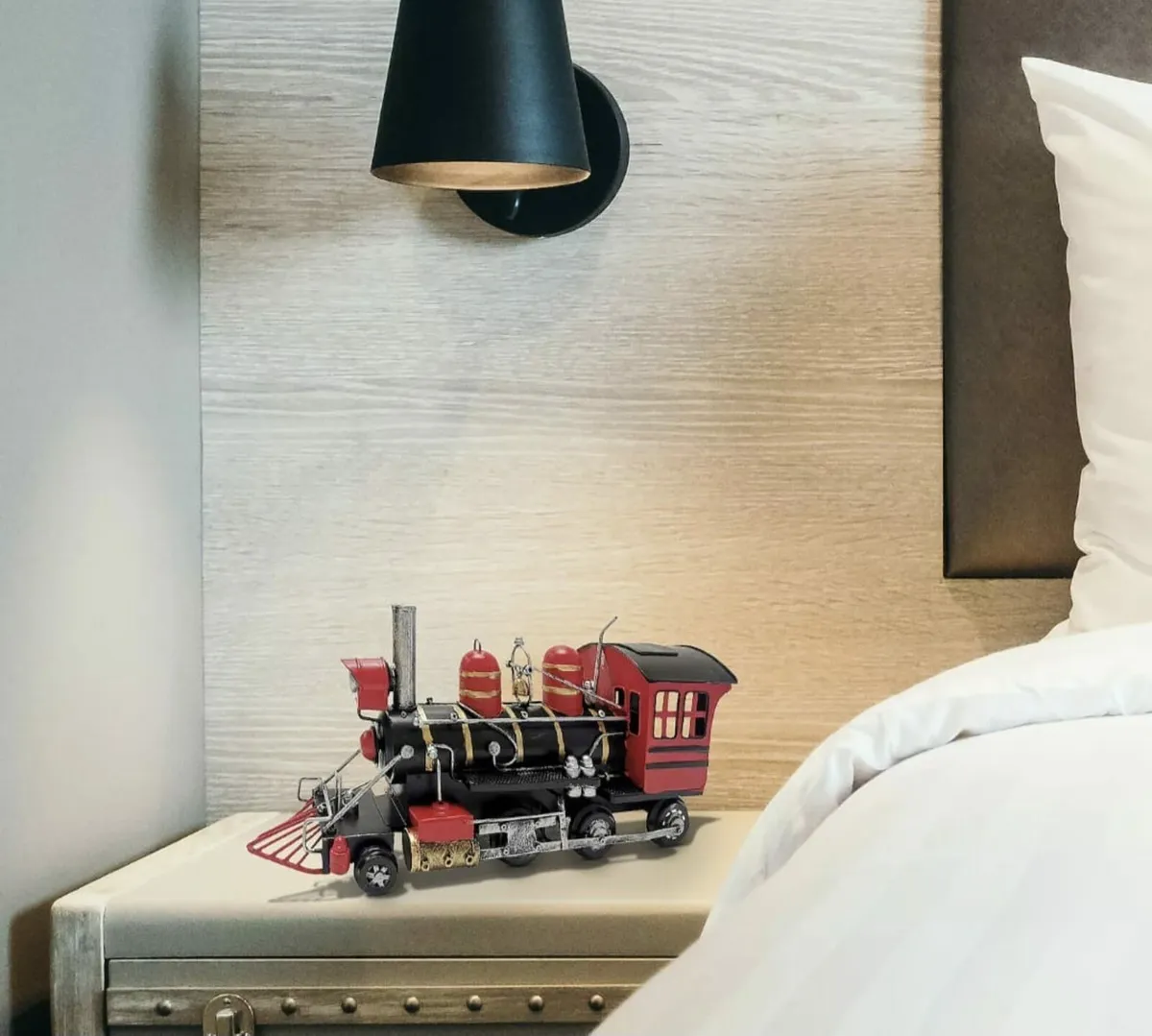 Metal train - Image 1