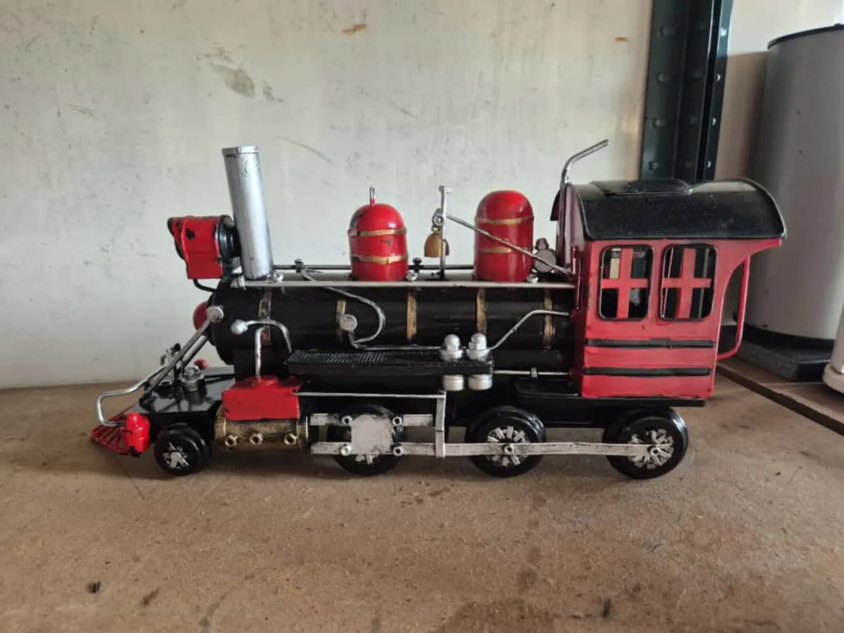 Metal train - Image 3