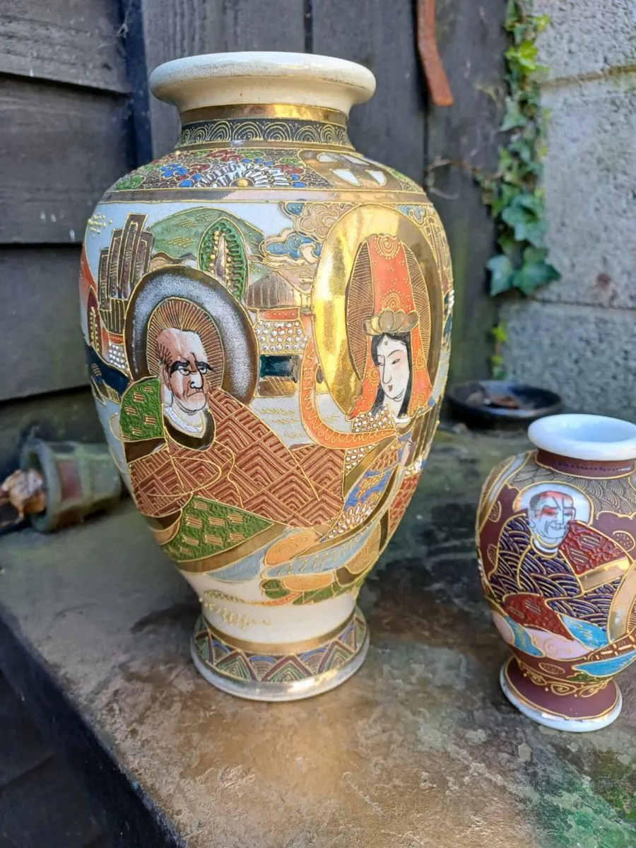 Vintage Taisho Satsuma Gilt Vases - Image 3